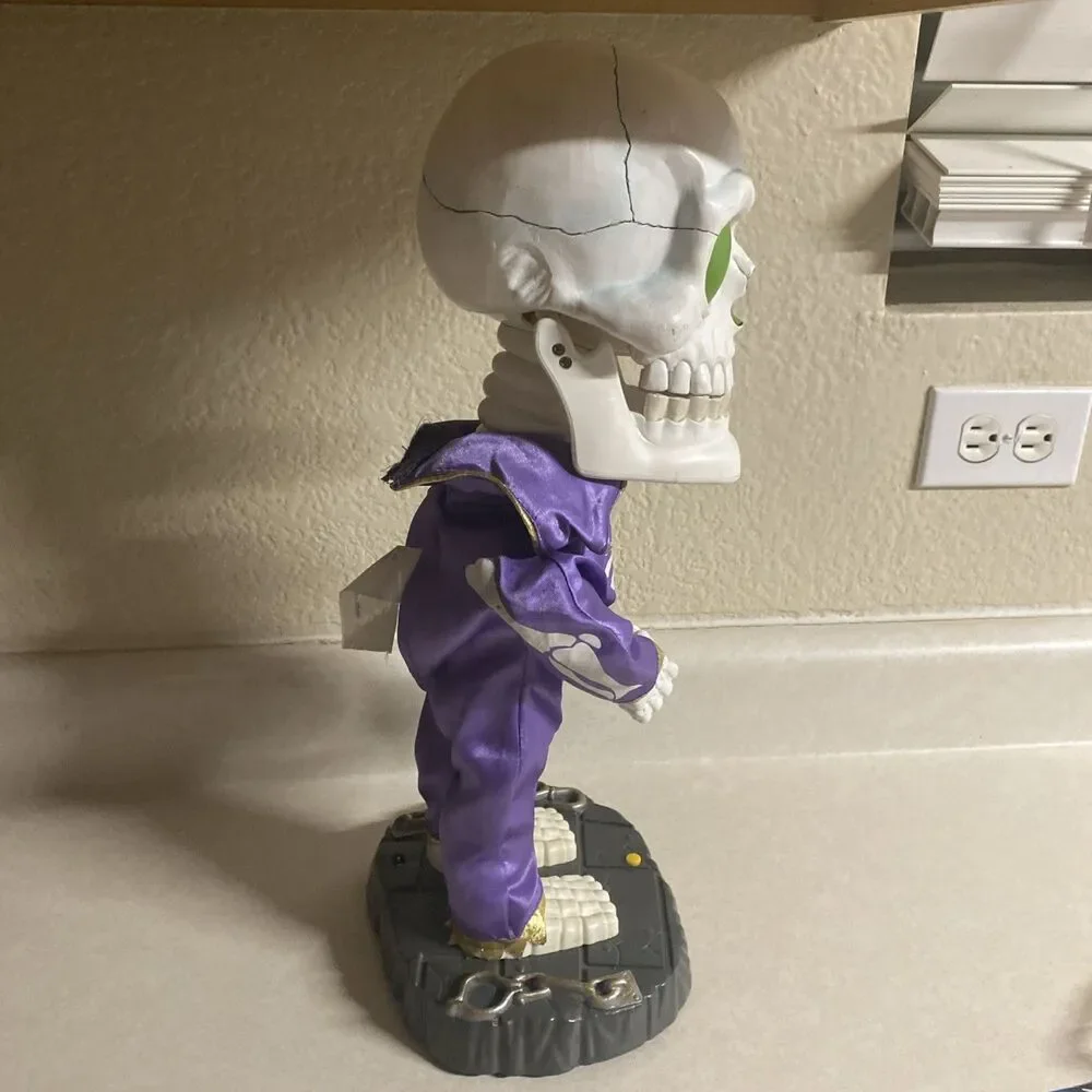 18” Dancing Singing Skeleton Gemmy Industries Halloween Works